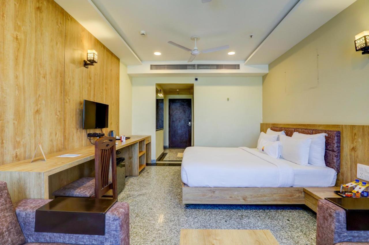 Hotel Shree Nanda Udaipur Bagian luar foto