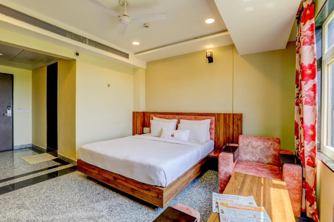 Hotel Shree Nanda Udaipur Bagian luar foto