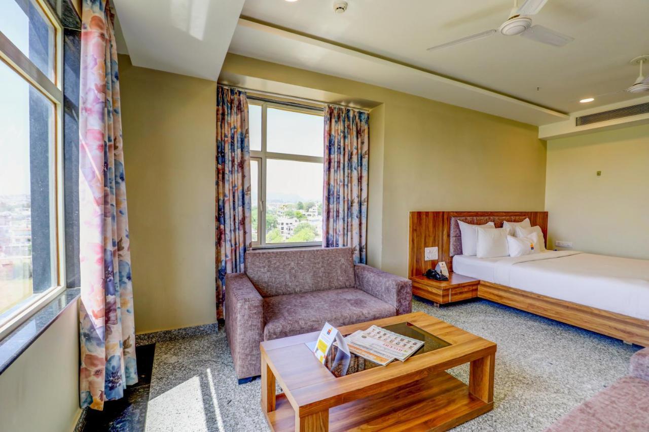 Hotel Shree Nanda Udaipur Bagian luar foto
