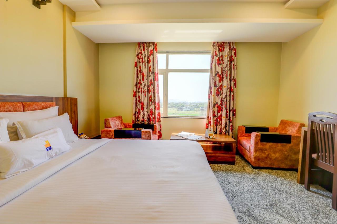 Hotel Shree Nanda Udaipur Bagian luar foto